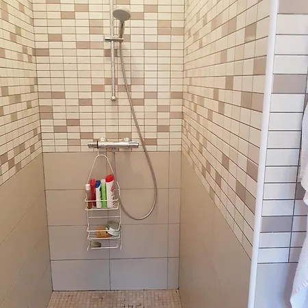 Paolina C1- Vue Mer- Proche Commerces *